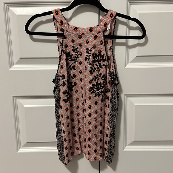 Patterned target top - Picture 2 of 6